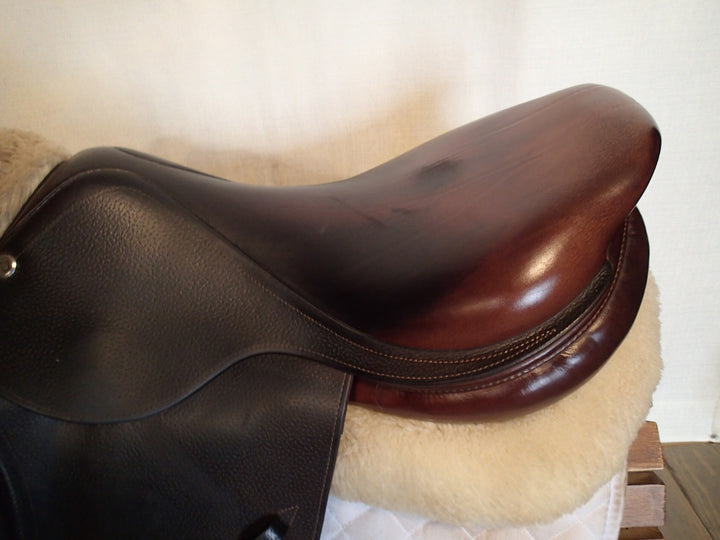 18" CWD Saddle - 2015 - 3L Flaps - SE01 - 4.25" dot to dot