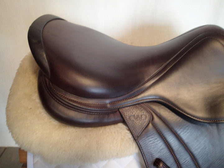 17" CWD Hunter Mademoiselle 2Gs Saddle - Full Buffalo - 2023 - 3C Flaps - SE38 - Pro Panels