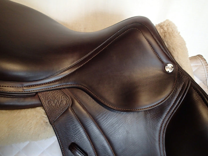 17" CWD Hunter Mademoiselle 2Gs Saddle - Full Buffalo - 2023 - 3C Flaps - SE38 - Pro Panels