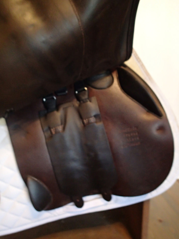 18" Voltaire Palm Beach Saddle - 2020 - 4AR Flaps - 4.75" dot to dot - Pro Panels