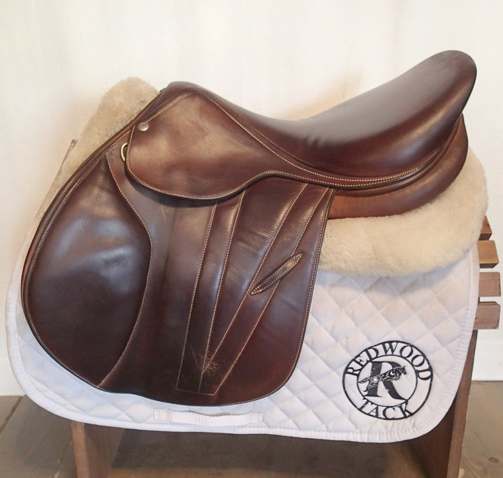 17.5" Butet Premium Saddle - Full Calfskin - 2021 - M Seat - 2.25 Flaps - 4.5" dot to dot