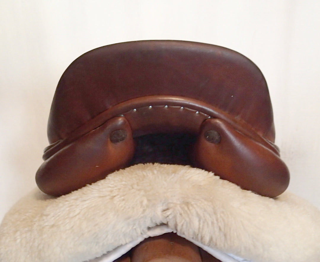17.5" Butet Premium Saddle - Full Calfskin - 2021 - M Seat - 2.25 Flaps - 4.5" dot to dot