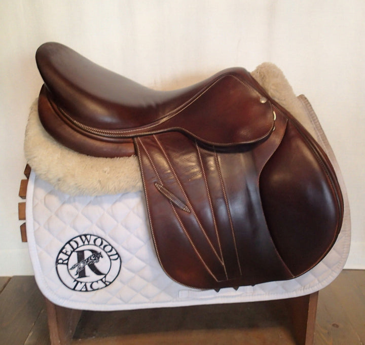 17.5" Butet Premium Saddle - Full Calfskin - 2021 - M Seat - 2.25 Flaps - 4.5" dot to dot