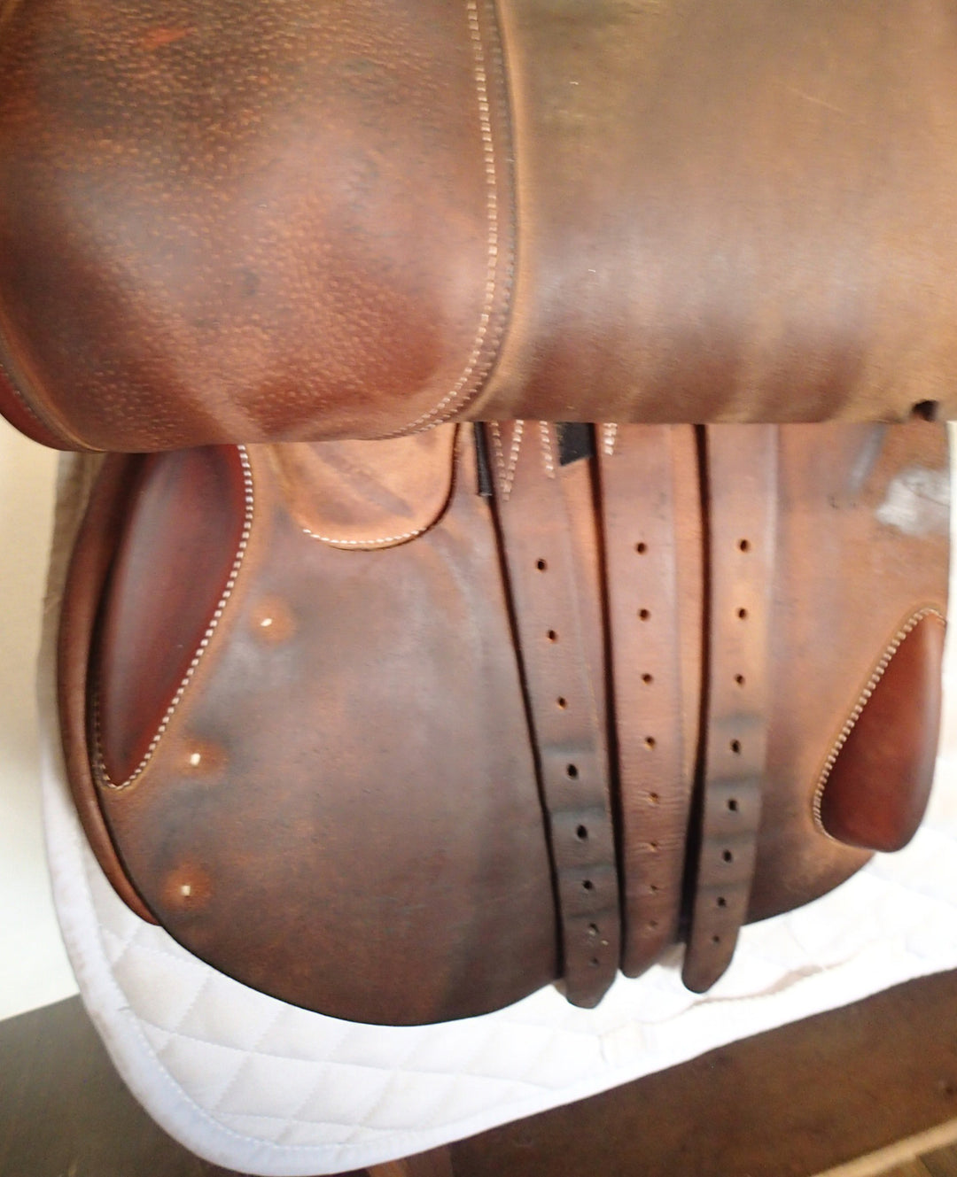 17.5" Butet Saddle - 2015 - L Seat - 1.75 Flaps - 4.75" dot to dot