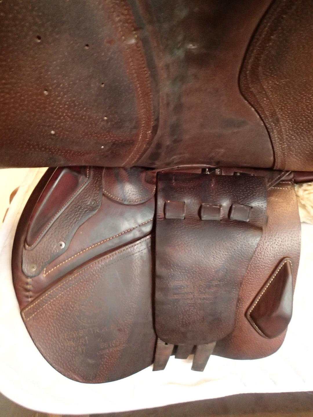 18" CWD 2Gs Saddle - 2017 - 2L Flaps - SE29 - 4.75" dot to dot - Pro Panels