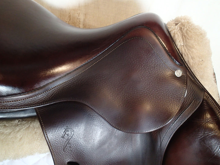 17.5" Antares Connexion Saddle - 2018 - 3A Flaps - 4.75" dot to dot