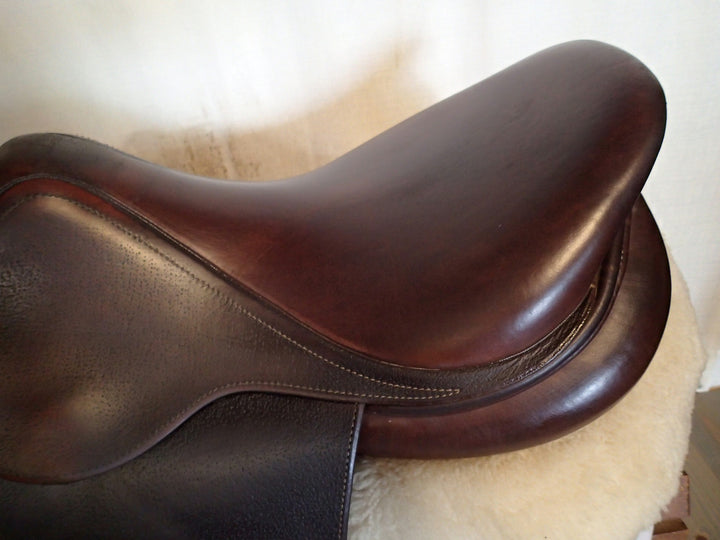 17.5" Antares Spooner Saddle - 2018 - 3A Flaps - 4.5" dot to dot