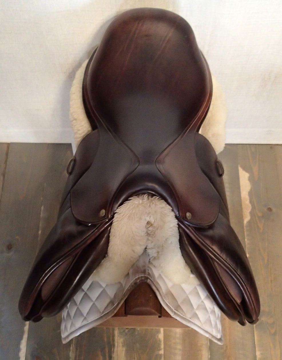 18" Voltaire Palm Beach Saddle - Full Buffalo - 2013 - 4AA Flaps - 4.75" dot to dot - Pro Panels