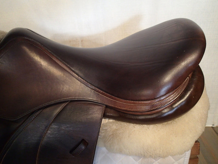 18" Voltaire Palm Beach Saddle - Full Buffalo - 2013 - 4AA Flaps - 4.75" dot to dot - Pro Panels