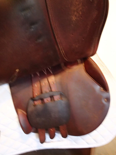 17.5" Luc Childeric Model M Saddle - 2007 - 3A Flaps - 4.5" dot to dot