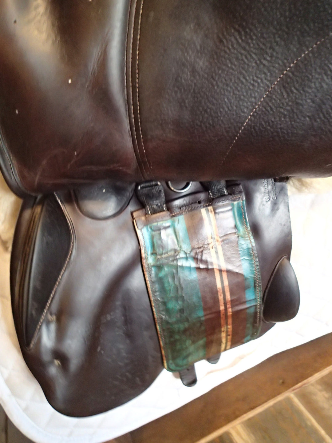 16.5" Voltaire Palm Beach Saddle - Full Buffalo - 2016 - 2A Flaps - 4.75" dot to dot - FIN Panels