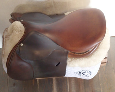 17" Butet Saddle - 2013 - P Seat - 2.25 Flaps - 2013 - 4.25" dot to dot