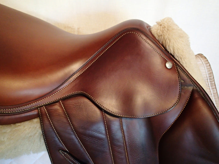 16" Butet Premium Saddle - Full Calfskin - 2022 - L Seat - 2 Flaps - 4.25" dot to dot