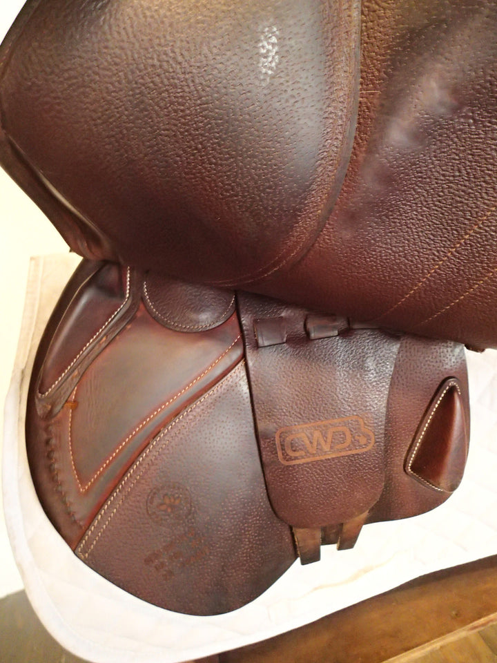 18" CWD Saddle - Full Buffalo - 2023 - 4F Flaps - SE02