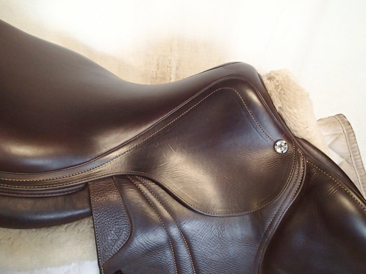 18" CWD Saddle - Full Buffalo - 2023 - 4F Flaps - SE02