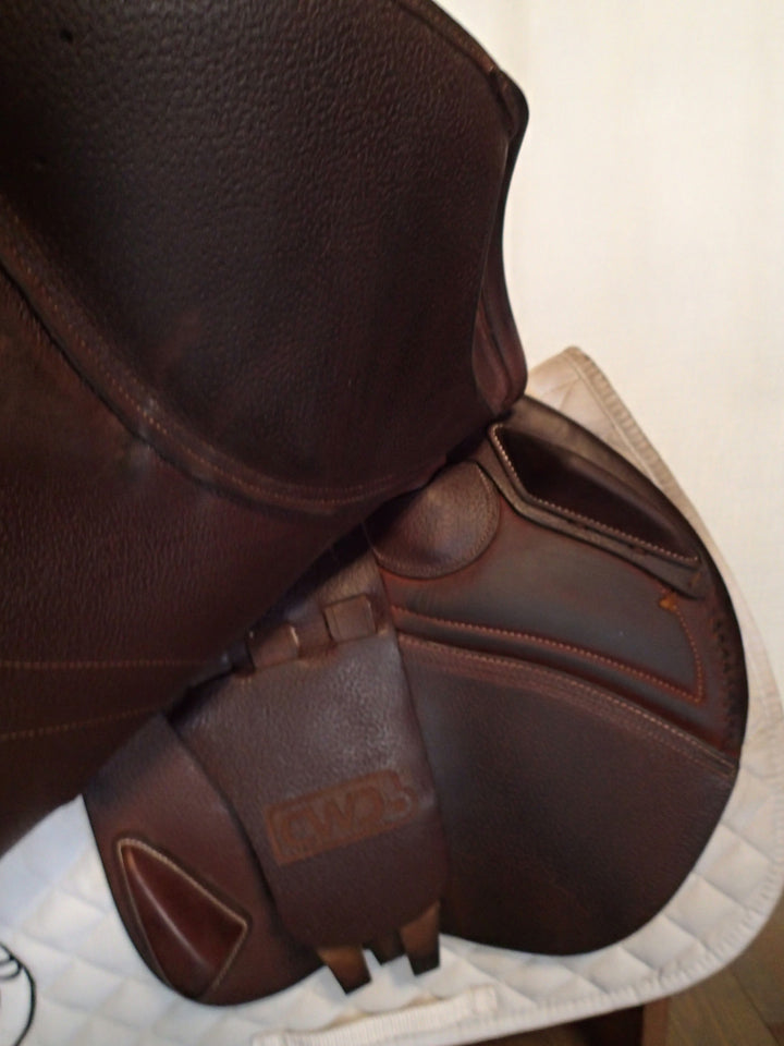 18" CWD Saddle - Full Buffalo - 2023 - 4F Flaps - SE02