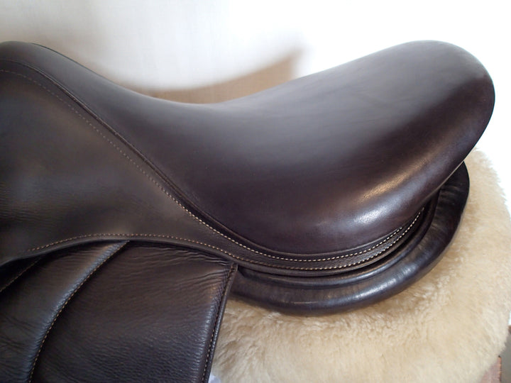 17" Voltaire Palm Beach Saddle - Full Buffalo - 2021 - 3AA Flaps - 4.75" dot to dot - Pro Panels