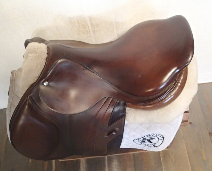 17.5" CWD Saddle - Full Buffalo - 2012 - 3C Flaps - SE02 - 4.25" dot to dot