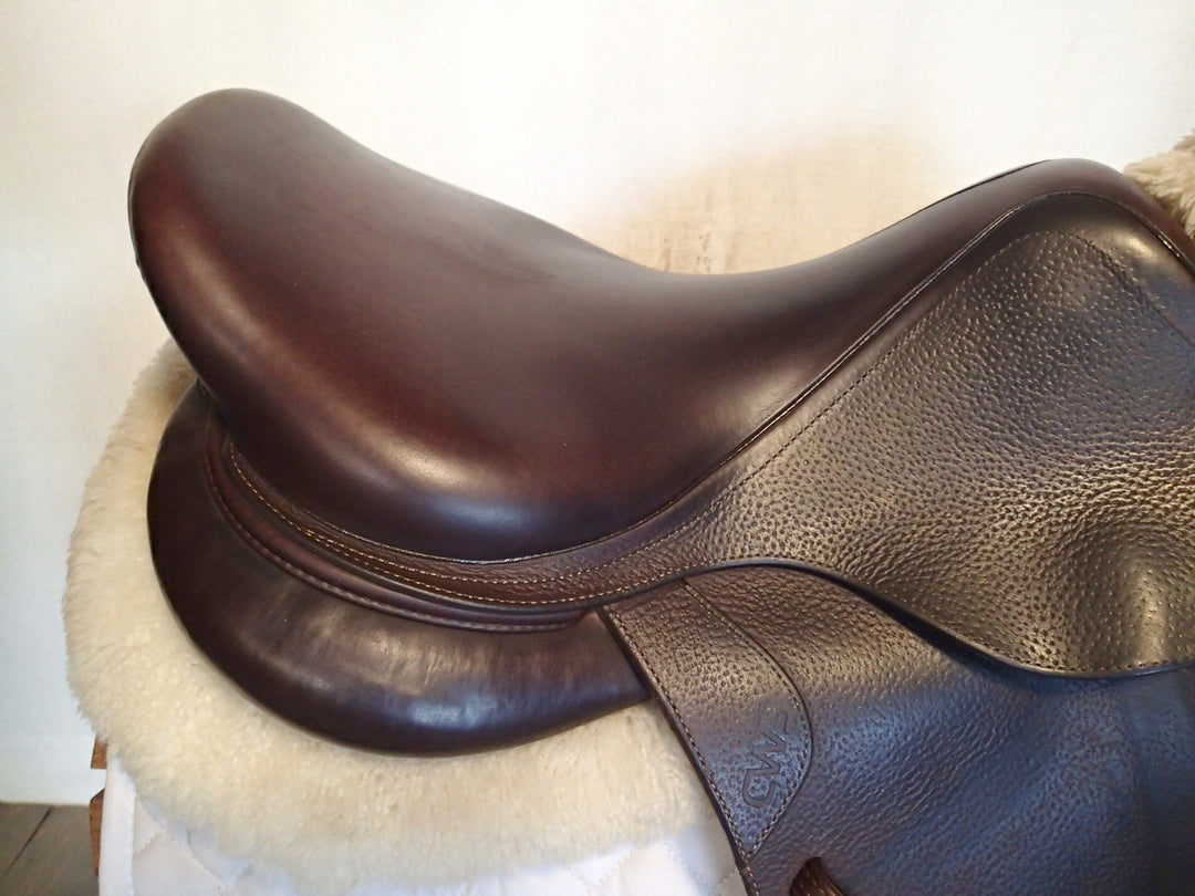 17" CWD Saddle - 2022 - 2CH Flaps - SE02