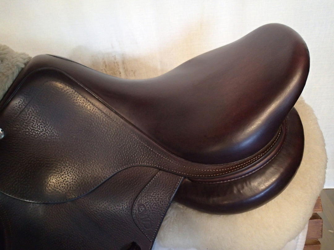 17" CWD Saddle - 2022 - 2CH Flaps - SE02