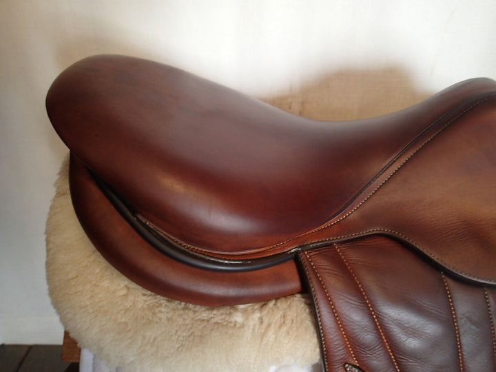 17.5" Butet Premium Saddle - Full Calfskin - 2018 - P Seat - 2.5 Flaps - 4.5" dot to dot