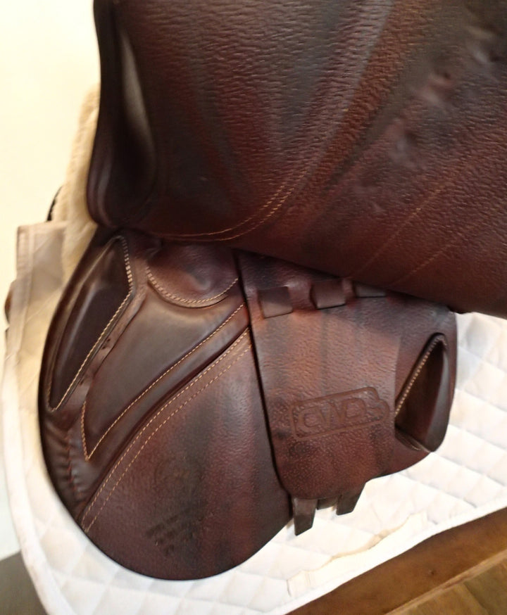18" CWD Saddle - Full Buffalo - 2022 - 3CH Flaps - SE02
