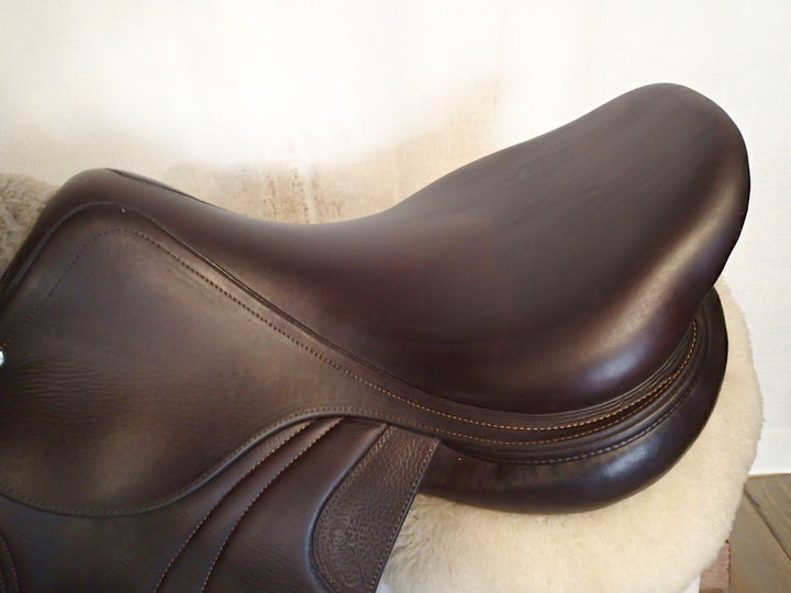 18" CWD Saddle - Full Buffalo - 2022 - 3CH Flaps - SE02