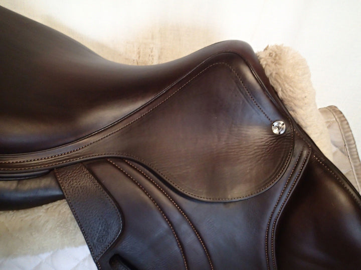 18" CWD Saddle - Full Buffalo - 2022 - 3CH Flaps - SE02