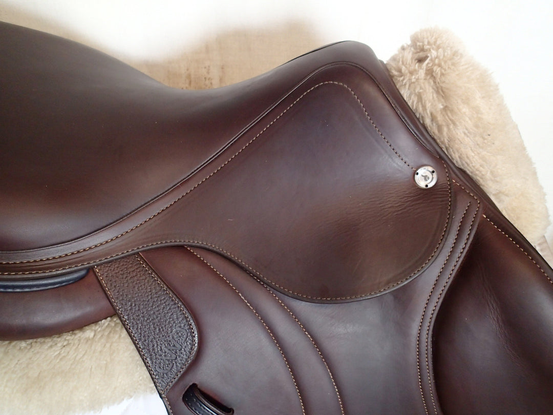 17.5" CWD Saddle - Full Buffalo - 2023 - 3CH Flaps - SE01