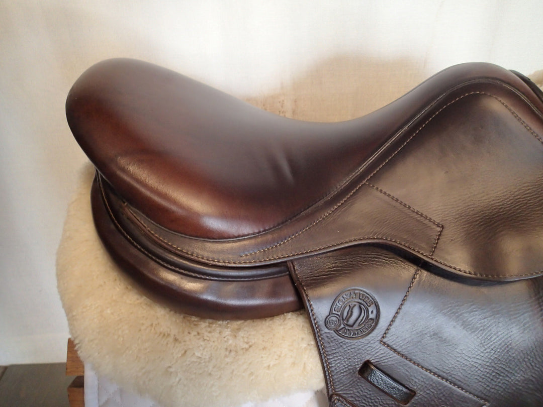 17" Antares Signature Saddle - Full Calfskin - 2021 - 2N Flaps - 4.5" dot to dot
