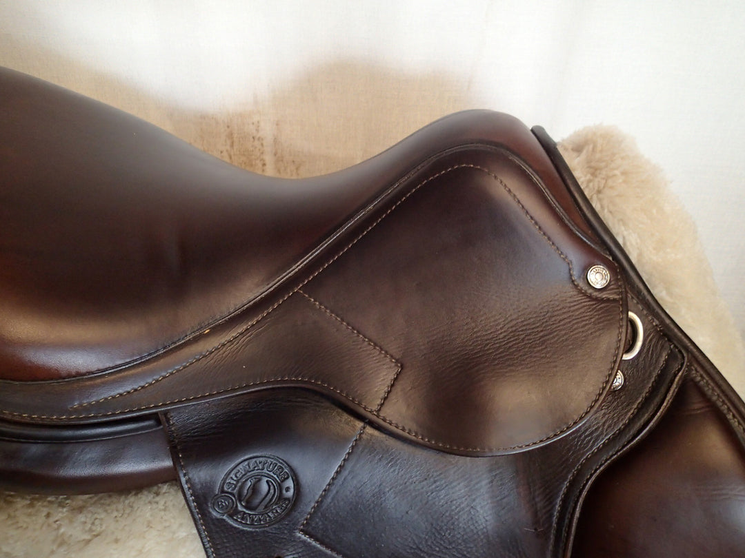 17" Antares Signature Saddle - Full Calfskin - 2021 - 2N Flaps - 4.5" dot to dot