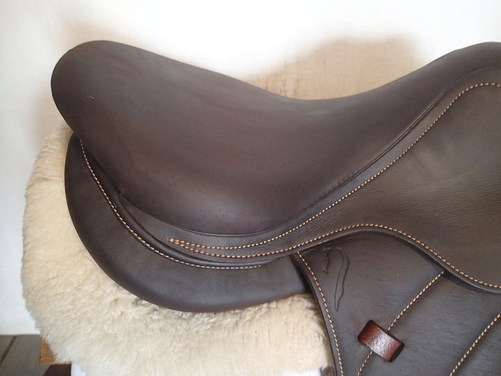 17" Antares Contact Monoflap Saddle - Full Buffalo - 2024 - 2N Flaps - 4.5" dot to dot