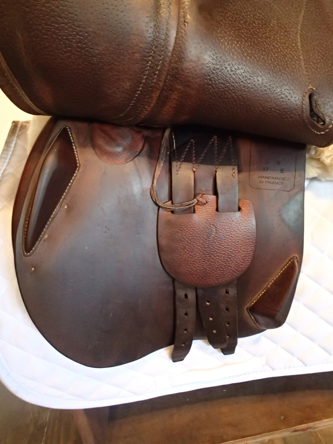 17" Antares Contact Saddle - Full Buffalo - 2017 - 3N Flaps - 4.5" dot to dot