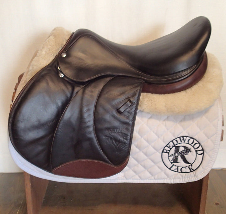 17" Voltaire Stuttgart Saddle - Full Buffalo - 2017 - 2A Flaps - 5" dot to dot - FIN Panels