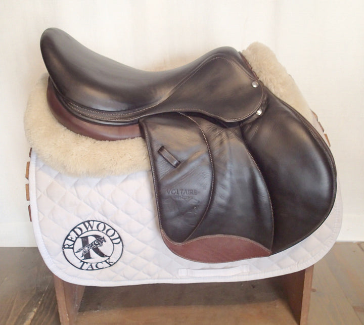 17" Voltaire Stuttgart Saddle - Full Buffalo - 2017 - 2A Flaps - 5" dot to dot - FIN Panels