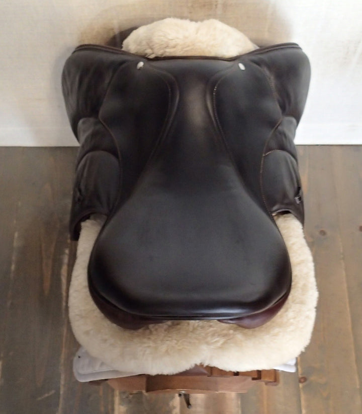 17" Voltaire Stuttgart Saddle - Full Buffalo - 2017 - 2A Flaps - 5" dot to dot - FIN Panels