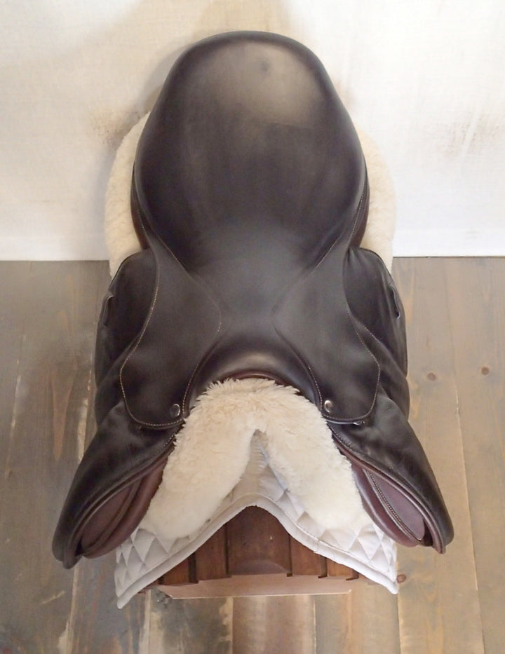 17" Voltaire Stuttgart Saddle - Full Buffalo - 2017 - 2A Flaps - 5" dot to dot - FIN Panels