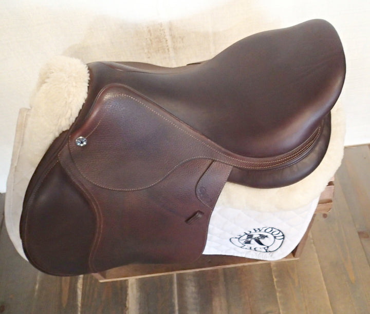 17.5" CWD Saddle - 2023 - 4CH Flaps - SE02