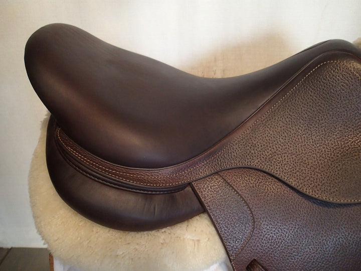 17.5" CWD Saddle - 2023 - 4CH Flaps - SE02
