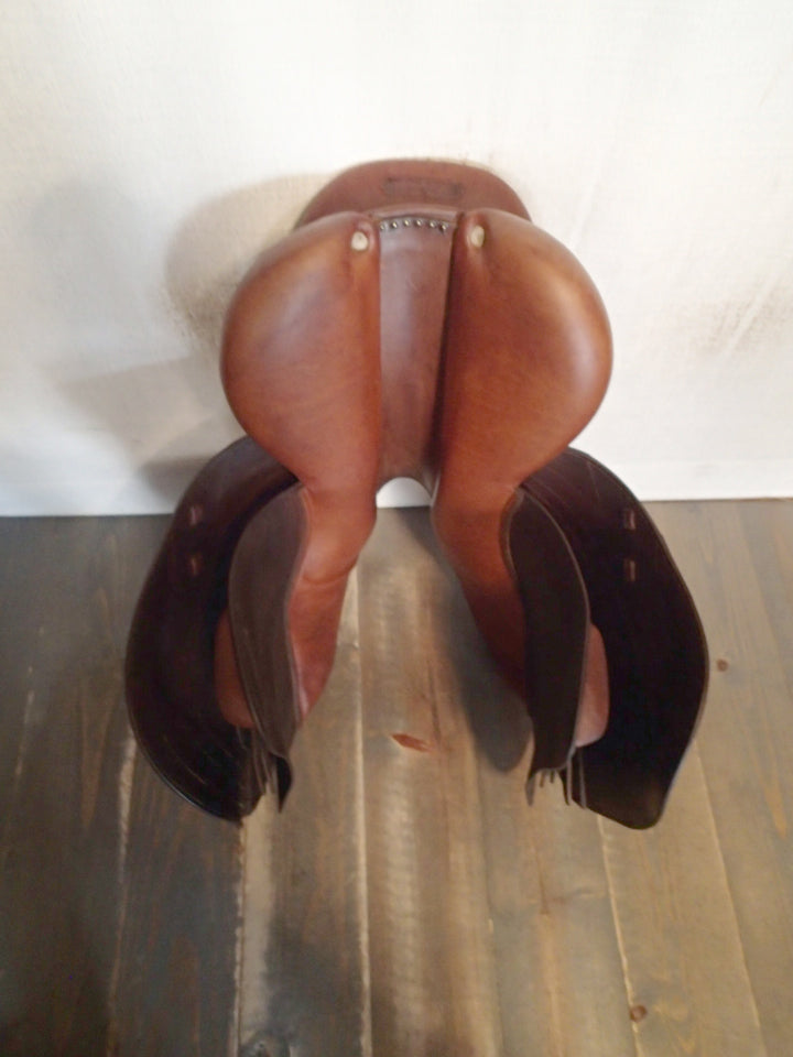 18" CWD Saddle - Full Buffalo - 2012 - 3L Flaps - SE01 - 4.25" dot to dot