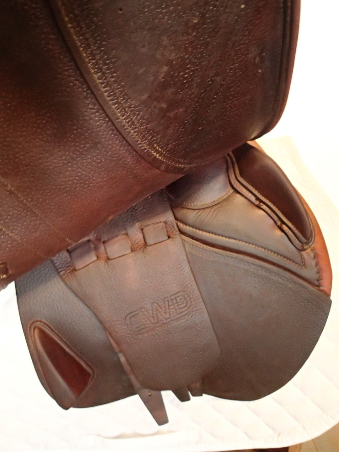 18" CWD Saddle - Full Buffalo - 2012 - 3L Flaps - SE01 - 4.25" dot to dot