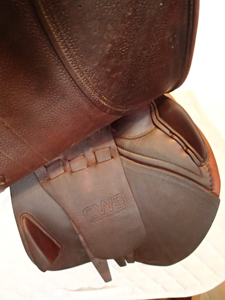 18" CWD Saddle - Full Buffalo - 2012 - 3L Flaps - SE01 - 4.25" dot to dot