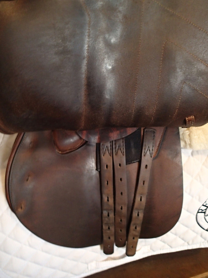 18" Renaissance Prestige Saddle - Full Calfskin - 2020 - 4.25" dot to dot