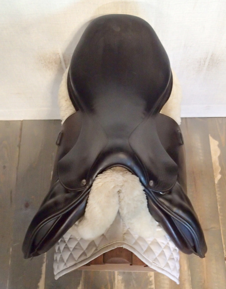 18" Voltaire Palm Beach Saddle - 2015 - 4A Flaps - 5" dot to dot - Pro Panels