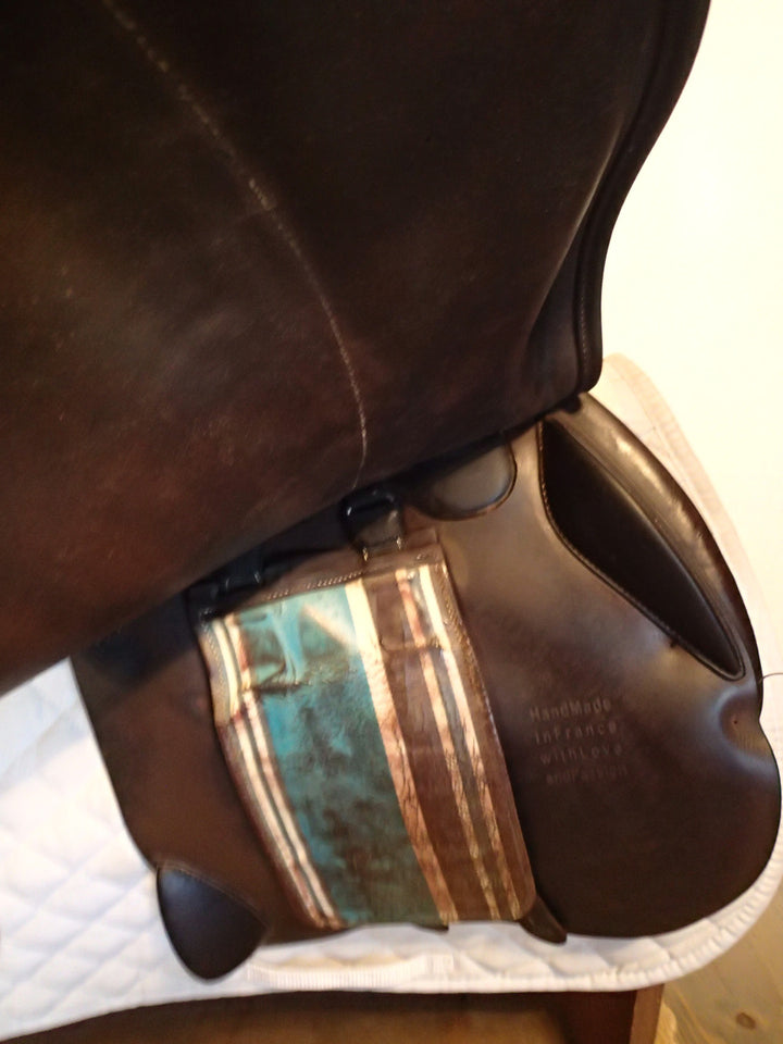 18" Voltaire Palm Beach Saddle - 2015 - 4A Flaps - 5" dot to dot - Pro Panels