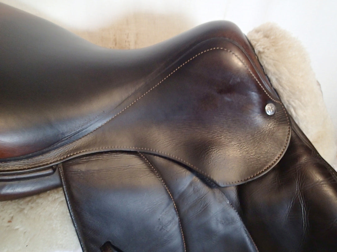 17" Voltaire Palm Beach Saddle - Full Buffalo - 2019 - 2A Flaps - 4.75" dot to dot - Pro Panels