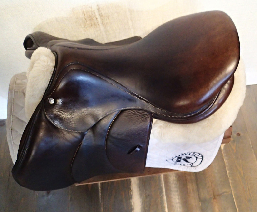 17.5" Voltaire Palm Beach Saddle - Full Buffalo - 2020 - 2AA Flaps - 4.75" dot to dot - Pro Panels