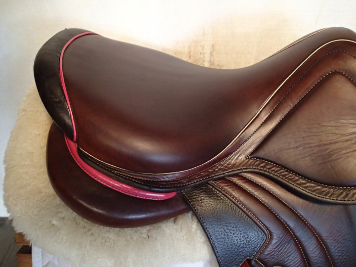 16.5" CWD Mademoiselle 2Gs Saddle - Full Buffalo - 2020 - 1L Flaps - SE32 - Pro Panels