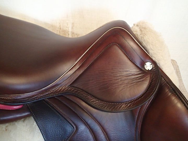 16.5" CWD Mademoiselle 2Gs Saddle - Full Buffalo - 2020 - 1L Flaps - SE32 - Pro Panels
