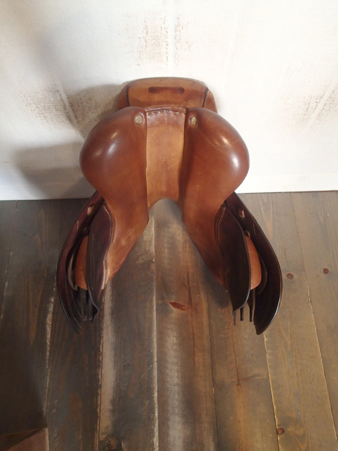 15.5" CWD Saddle - Full Buffalo - 2013 - 1L Flaps - SE19 - 4.5" dot to dot